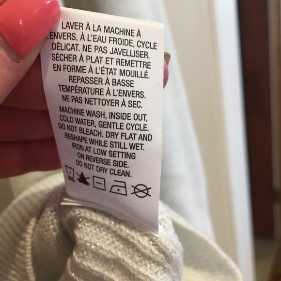 Reitmans cream sweater with shimmer - Picture 5 of 6